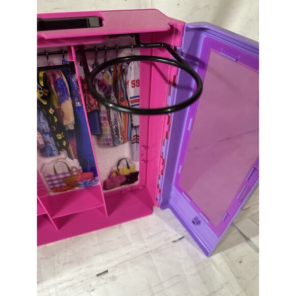 Mattel Barbie Pink Wardrobe Closet w/ Handle Hard Plastic Carrying Case - Picture 3 of 7